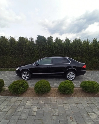 Skoda Superb cena 52000 przebieg: 166623, rok produkcji 2013 z Myszków małe 172